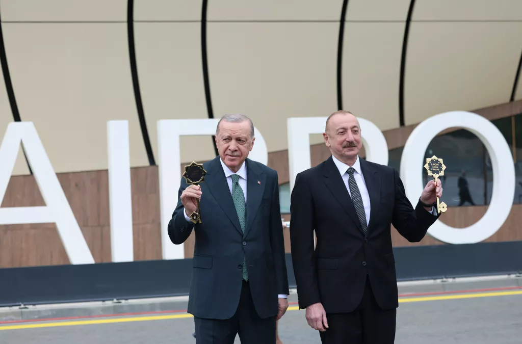 CUMHURBAŞKANI ERDOĞAN VE ALİYEV, LAÇIN ULUSLARARASI HAVALİMANI'NIN AÇILIŞINI YAPTI CUMHURBAŞKANI ERDOĞAN, AZERBAYCAN'DA