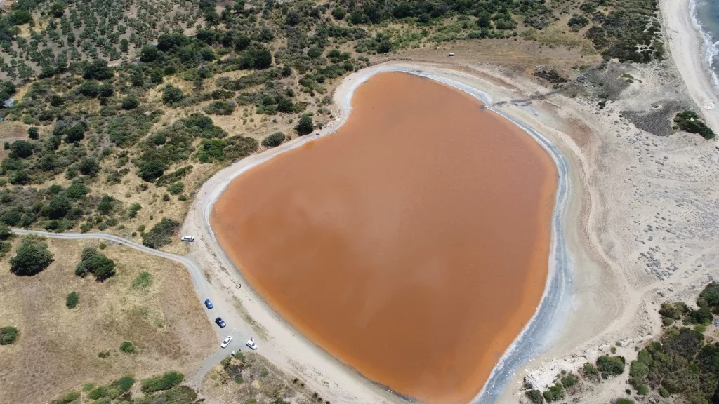 ÇANAKKALE'DE 2 BİN YILLIK ANTİK LİMAN KALPLİ PEMBE GÖLE DÖNÜŞTÜ