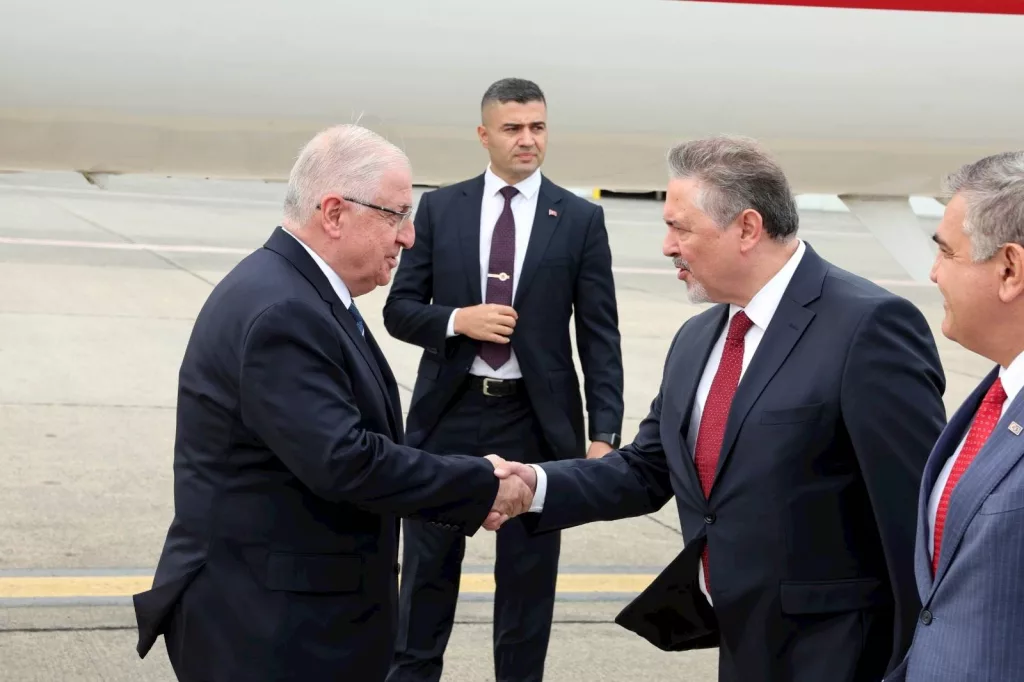BAKAN GÜLER, BRÜKSEL'DEKİ NATO KARARGAHINI ZİYARET ETTİ