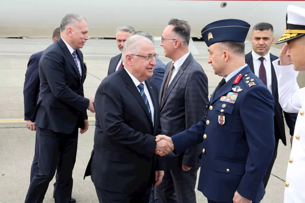 BAKAN GÜLER, BRÜKSEL'DEKİ NATO KARARGAHINI ZİYARET ETTİ