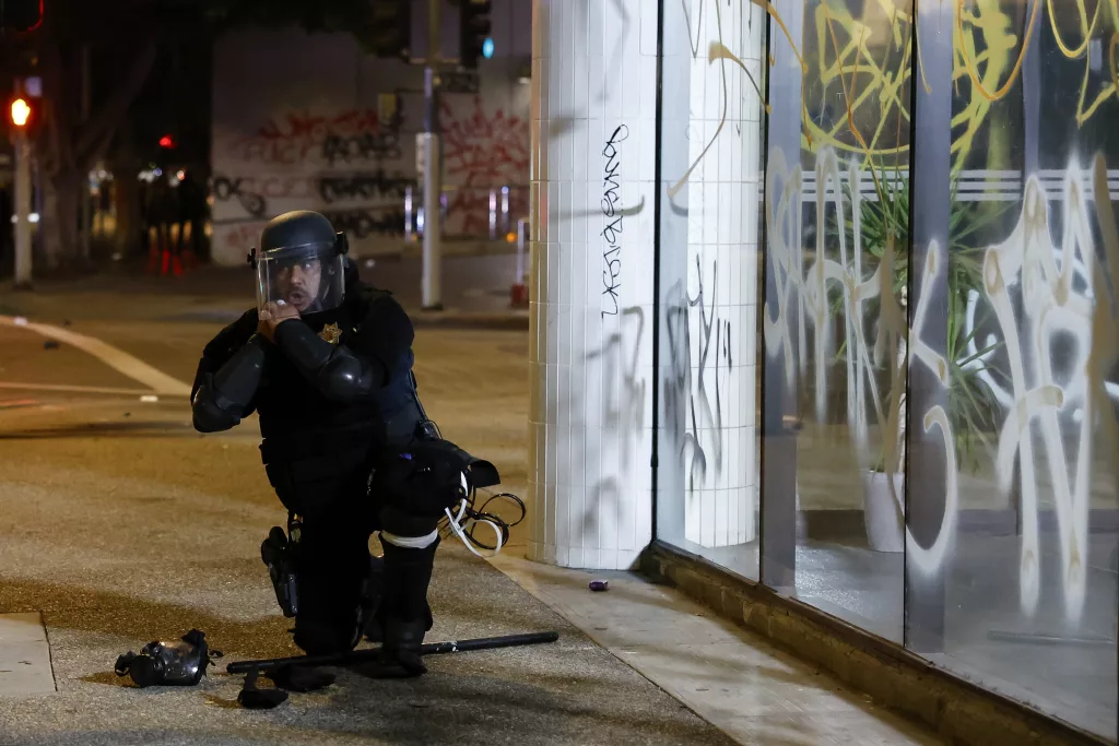 Trump mobilizes additional troops in Los Angeles amid anti-ICE protests