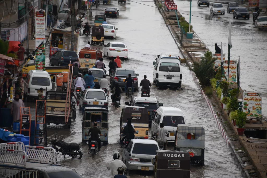 PAKİSTAN'DAKİ MUSON YAĞIŞLARINDA BİLANÇO 75'E YÜKSELDİ